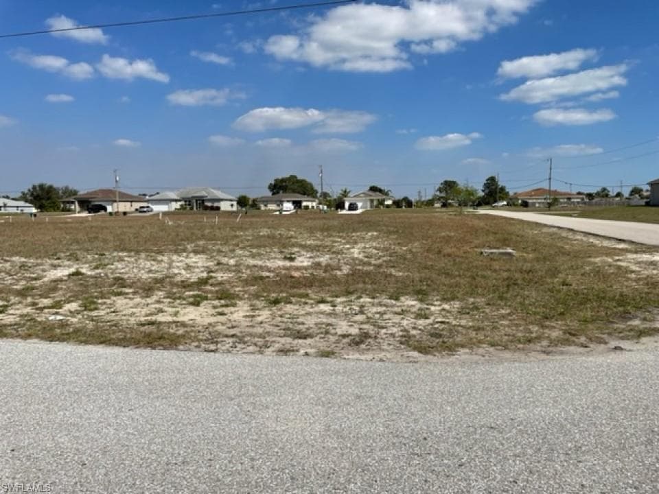3015 3rd PL CAPE CORAL, FL 33993