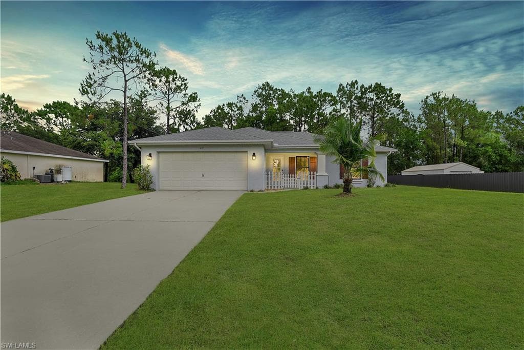 417 Broadmoor ST LEHIGH ACRES, FL 33974