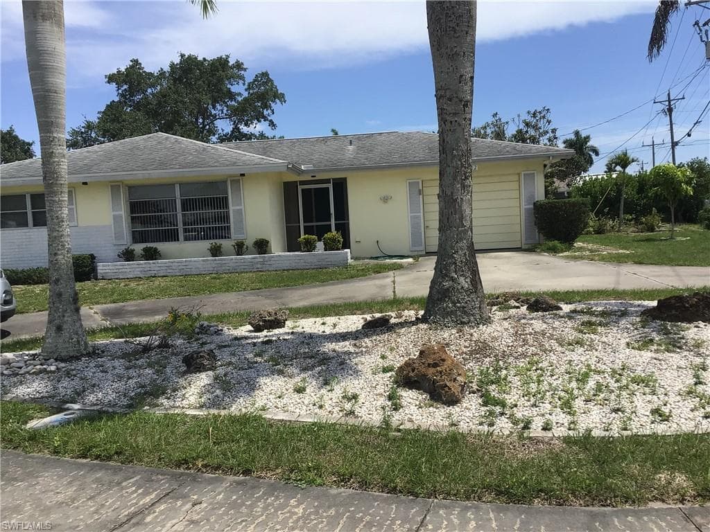 4502 Vinsetta AVE NORTH FORT MYERS, FL 33903