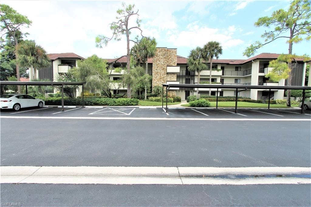 1600 Misty Pines CIR P-105 NAPLES, FL 34105