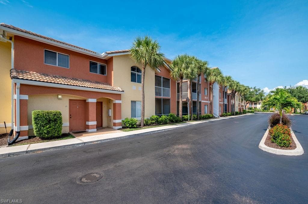 6361 Aragon WAY 204 FORT MYERS, FL 33966