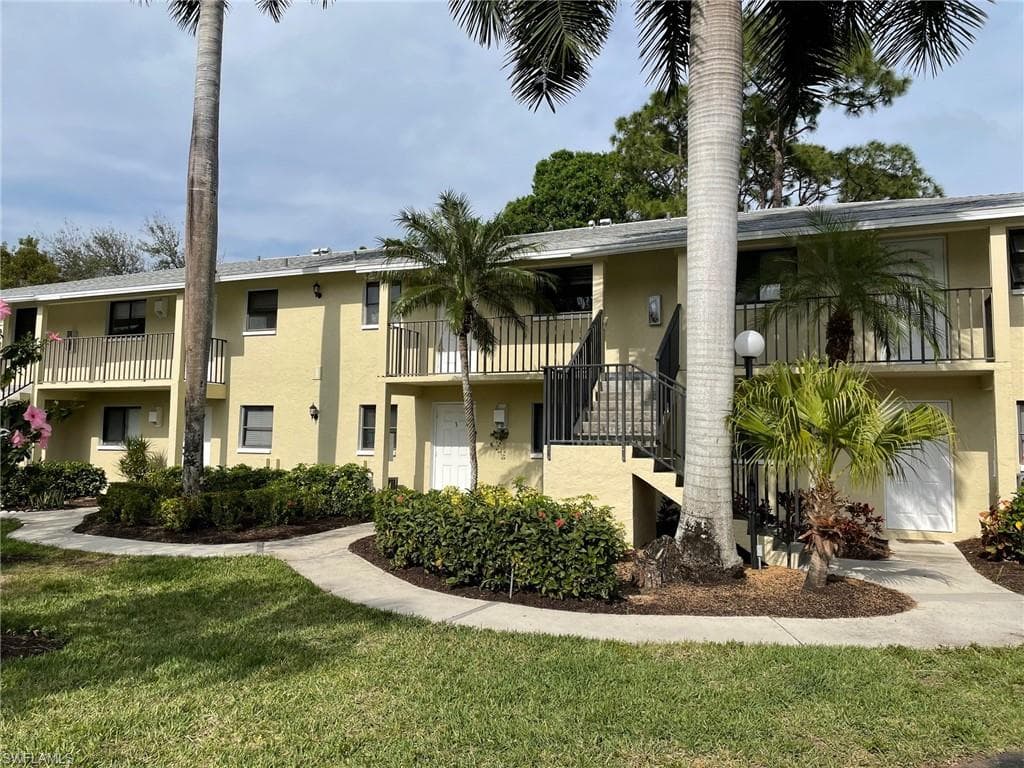 28100 Pine Haven WAY 7 BONITA SPRINGS, FL 34135