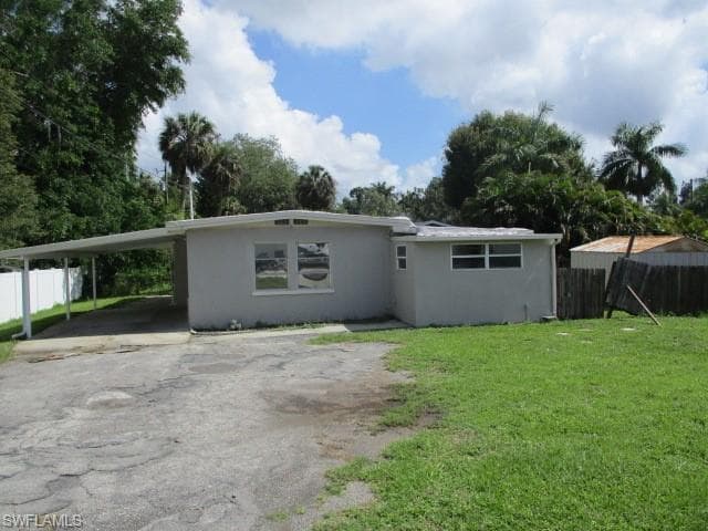 88 Evergreen RD NORTH FORT MYERS, FL 33903