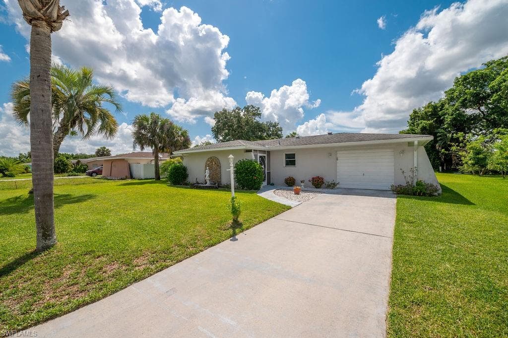 127 Highview AVE LEHIGH ACRES, FL 33936