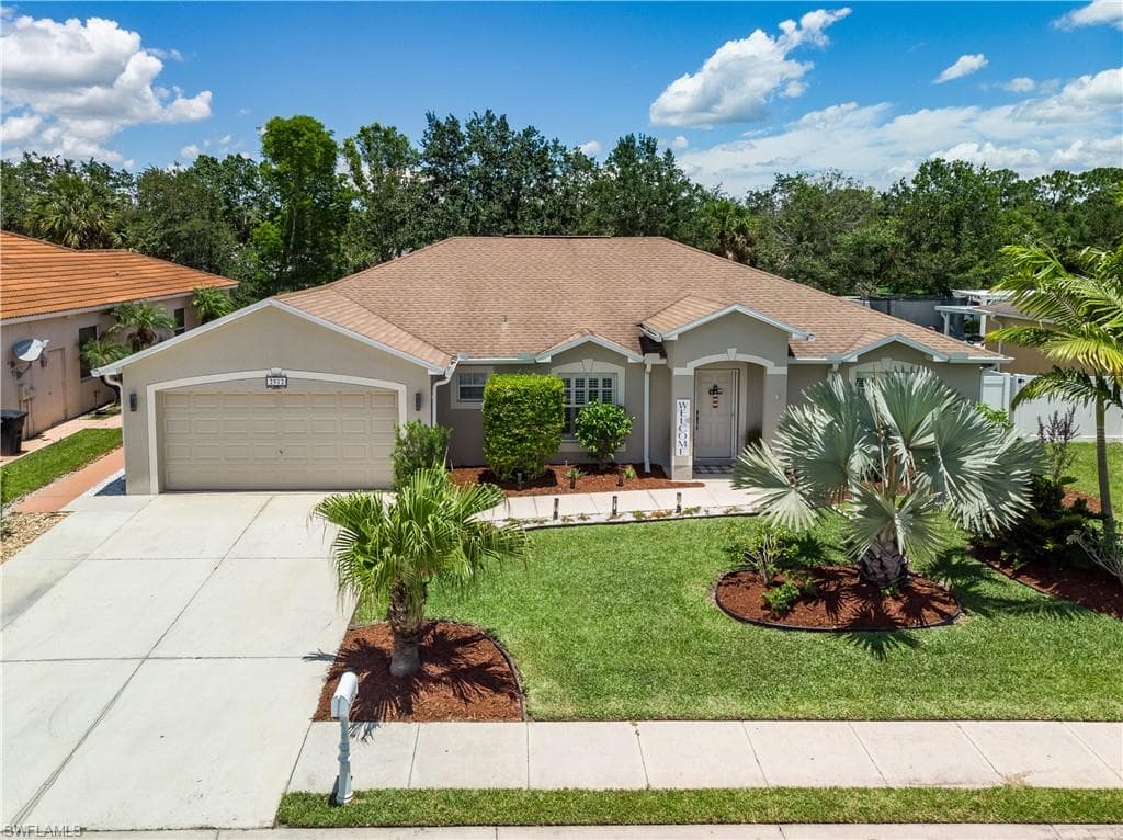 2572 Nature Pointe LOOP FORT MYERS, FL 33905