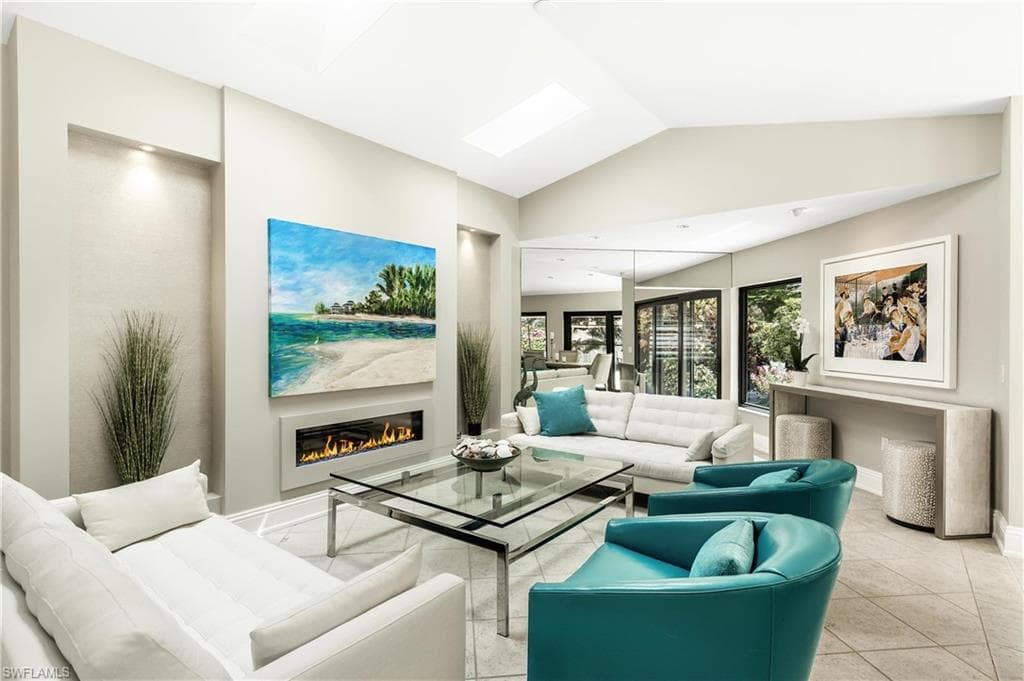 5893 Via Lugano 2.15 NAPLES, FL 34108