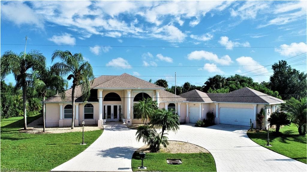 759 Mirror Lakes DR LEHIGH ACRES, FL 33974