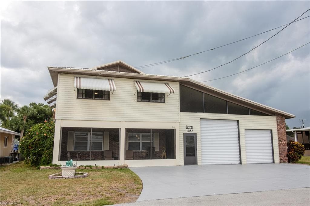 1048 Sudol LN MOORE HAVEN, FL 33471