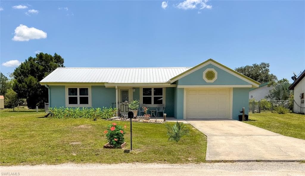 2003 Lighthouse LN LABELLE, FL 33935