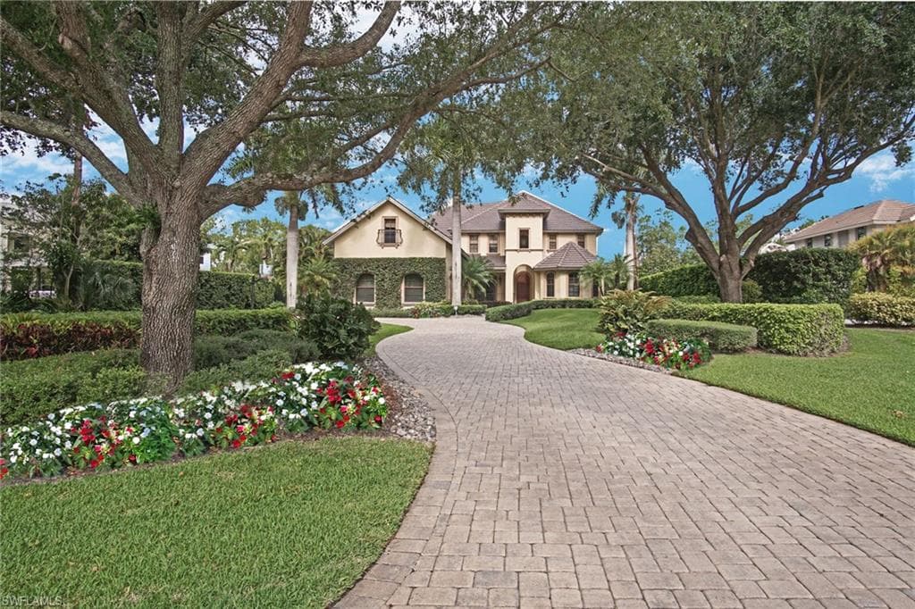 9129 The Lane NAPLES, FL 34109