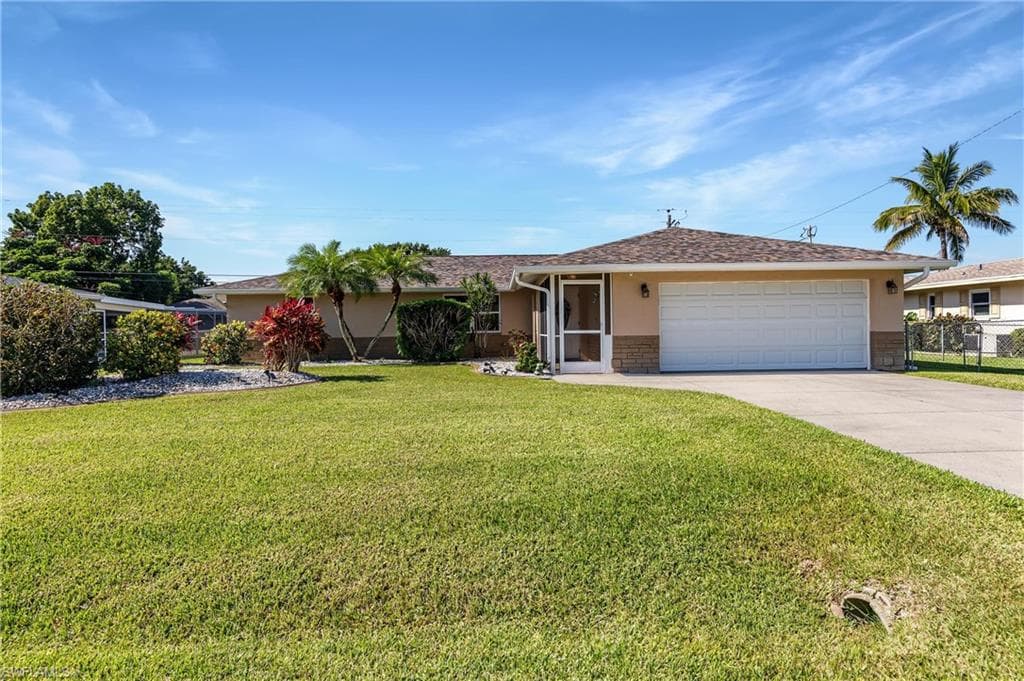 1404 SE 37th ST CAPE CORAL, FL 33904