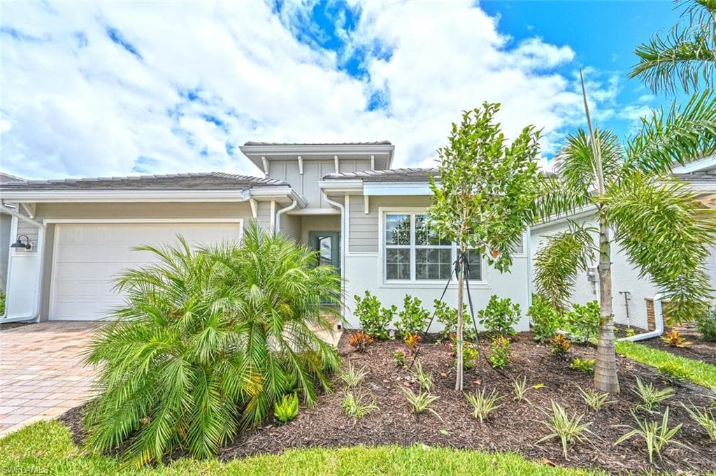 28024 CAPTIVA SHELL LOOP BONITA SPRINGS, FL 34135