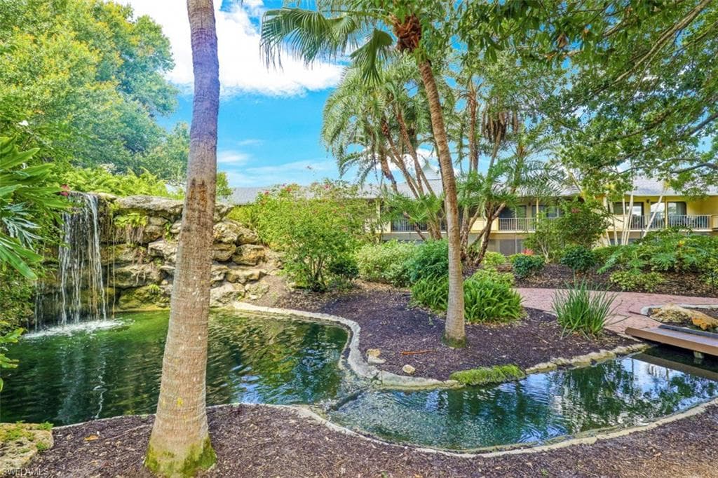 600 Neapolitan WAY 346 NAPLES, FL 34103