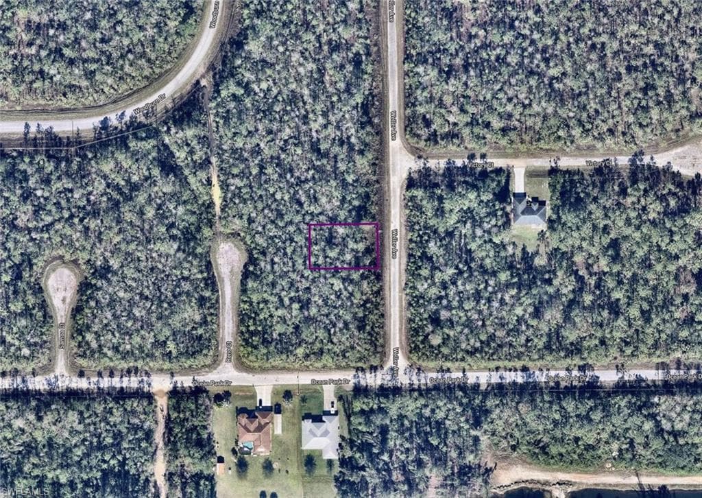 1905 Weller AVE LEHIGH ACRES, FL 33972
