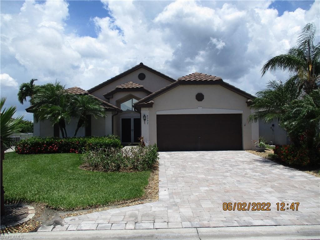 8397 Indian Wells WAY NAPLES, FL 34113