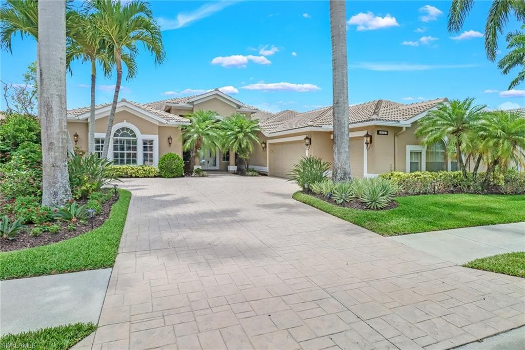 3853 Wax Myrtle RUN NAPLES, FL 34112