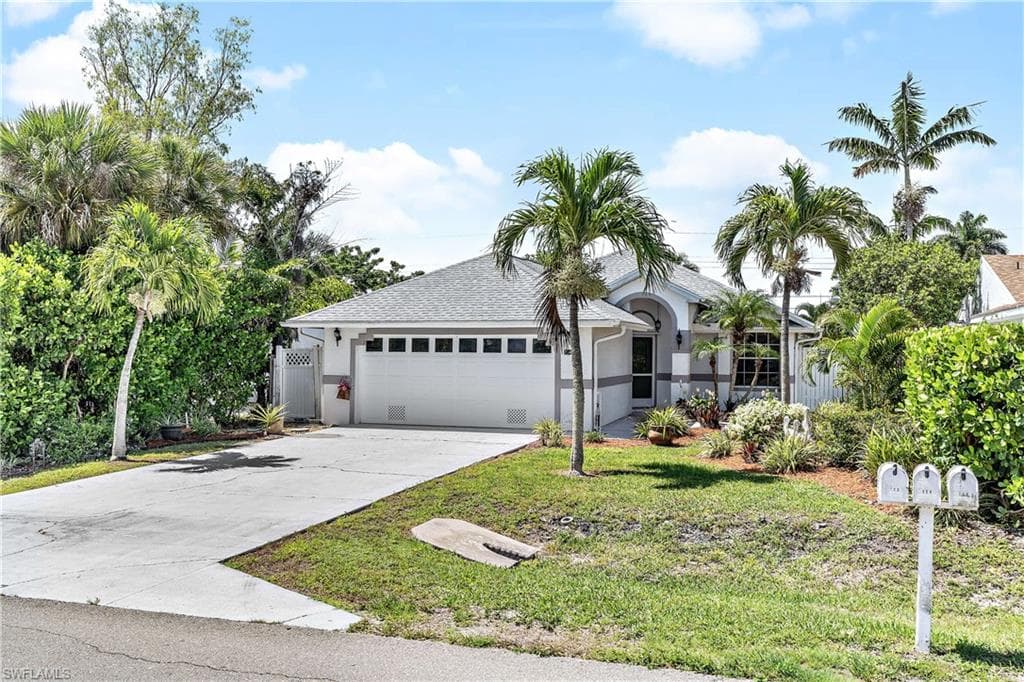 734 103rd AVE N NAPLES, FL 34108