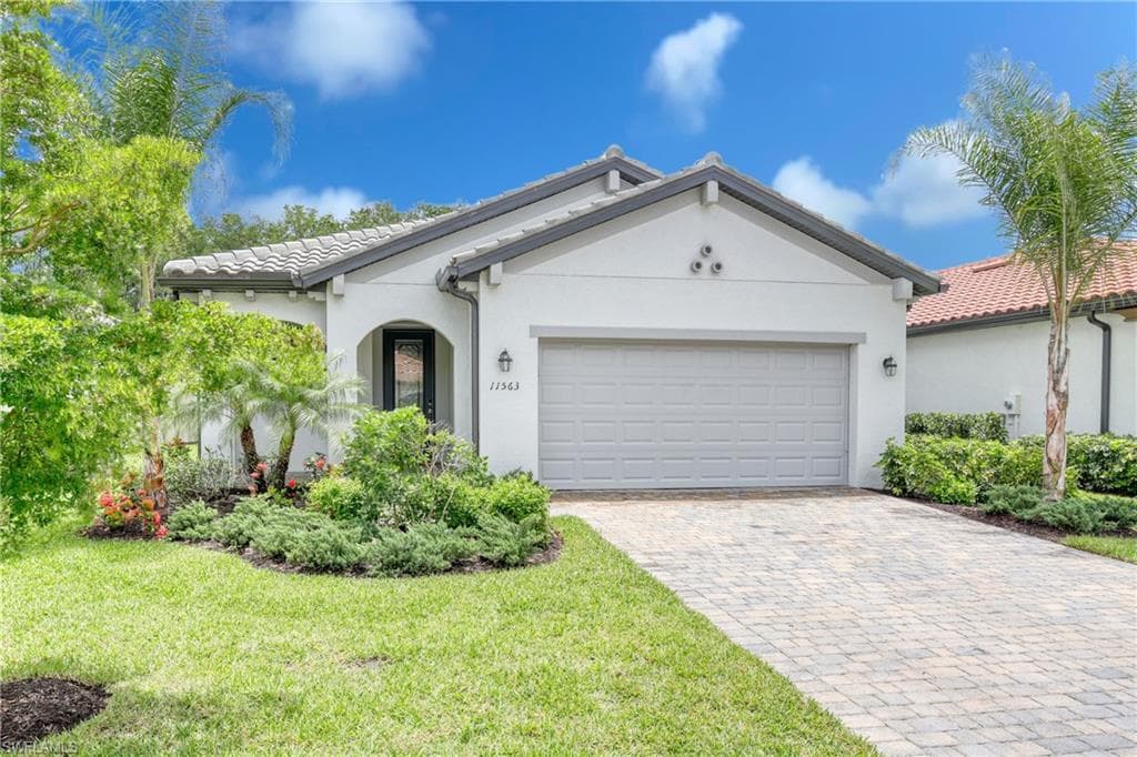 11563 Golden Oak TER FORT MYERS, FL 33913