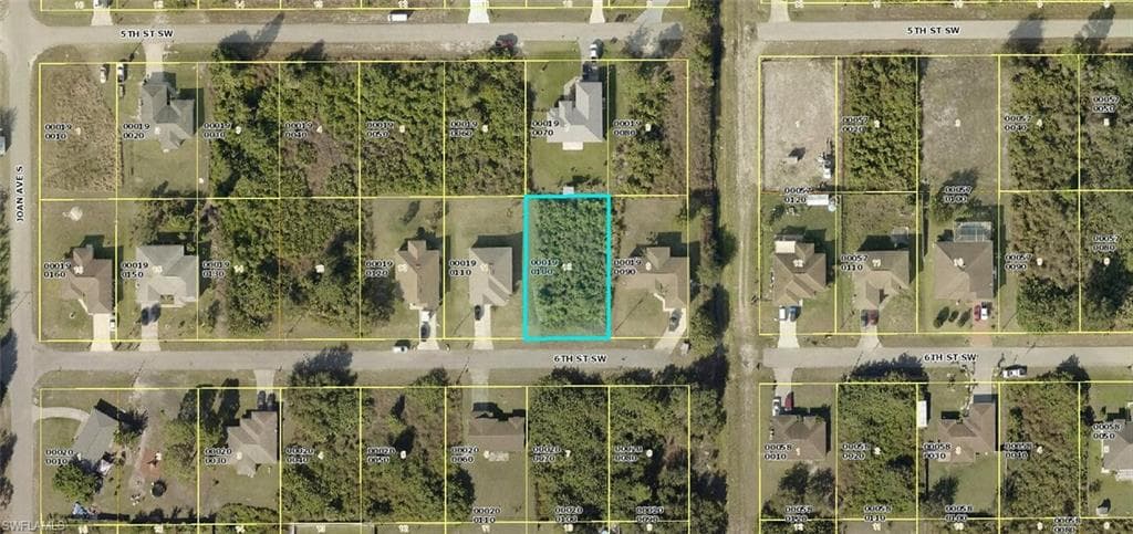2916 6th ST SW LEHIGH ACRES, FL 33976