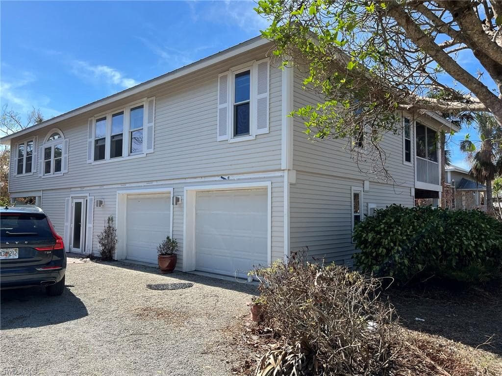 1835 Farm TRL SANIBEL, FL 33957