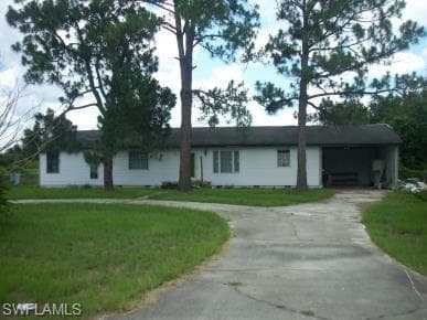 1610 Moore AVE LEHIGH ACRES, FL 33972