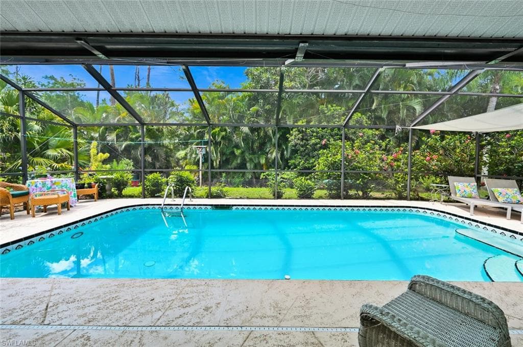 144 Versailles CT NAPLES, FL 34112