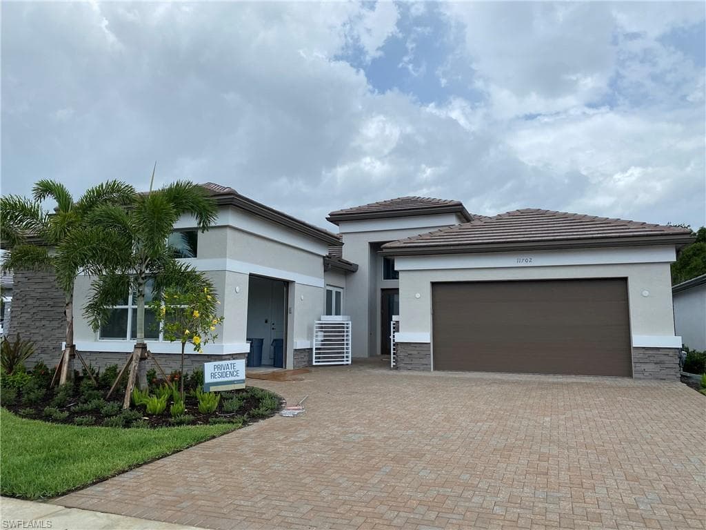 11702 Jasper CT NAPLES, FL 34120