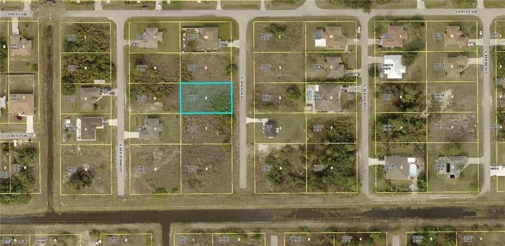 2904 Denis AVE S LEHIGH ACRES, FL 33976