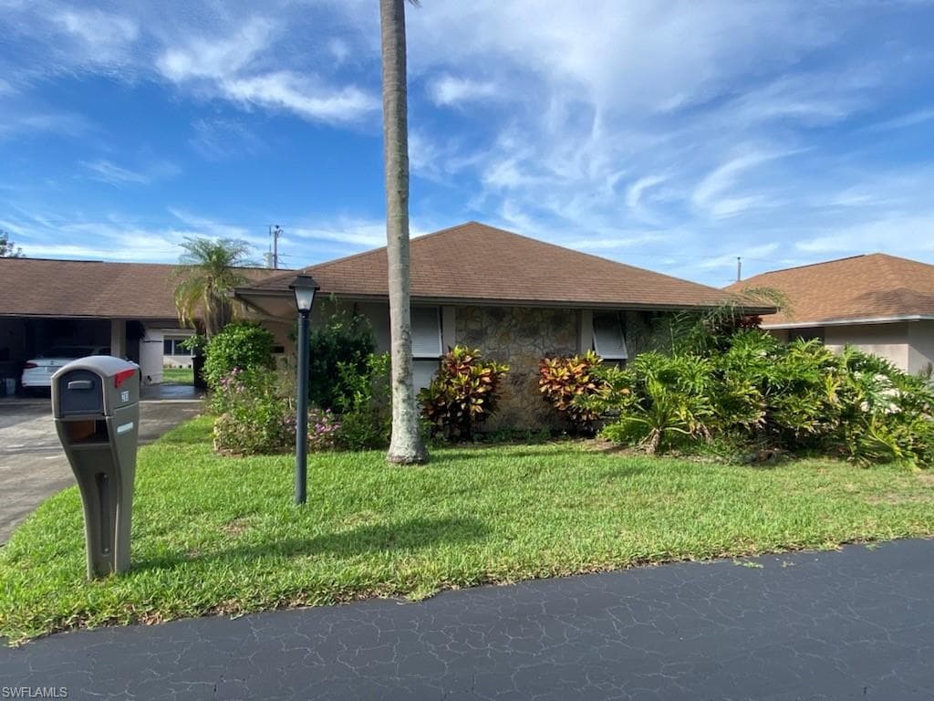 283 Rosewood CT LEHIGH ACRES, FL 33936