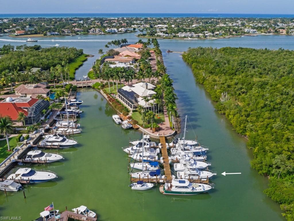 1777 Gulfstar DR S NAPLES, FL 34112