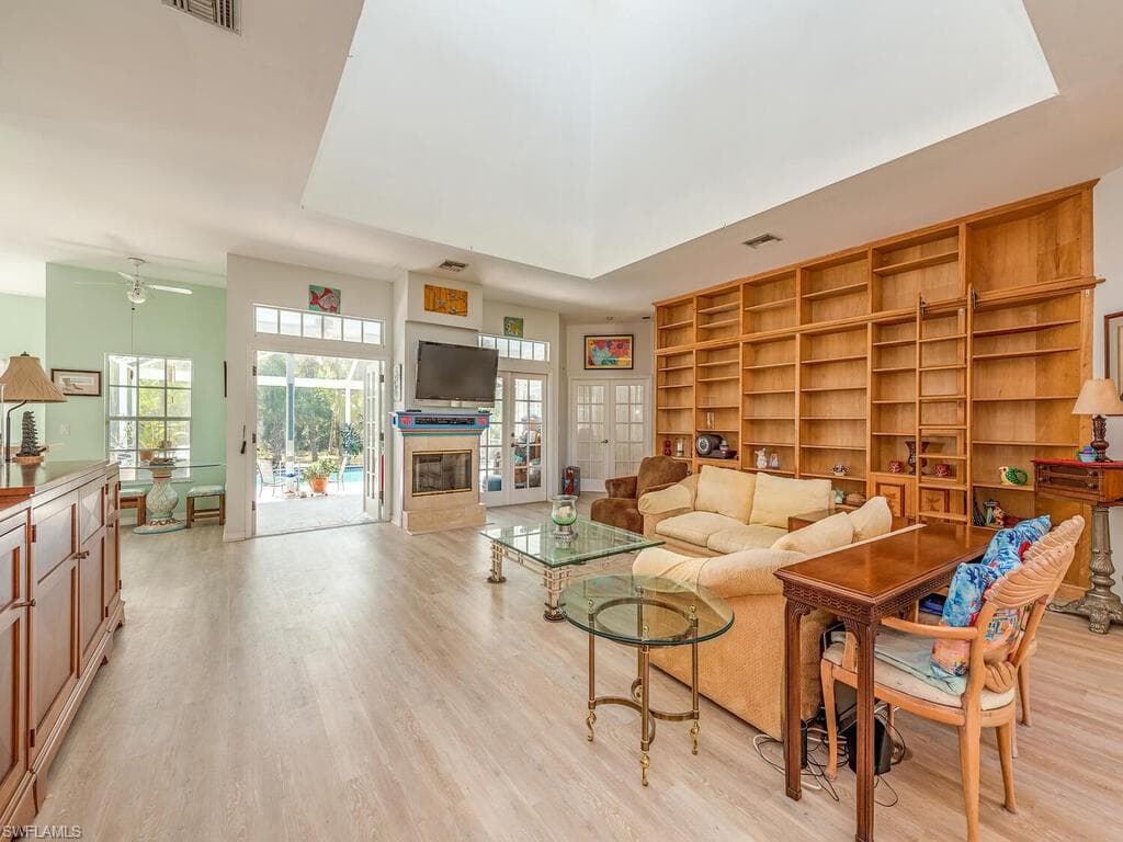 630 10th AVE NW NAPLES, FL 34120
