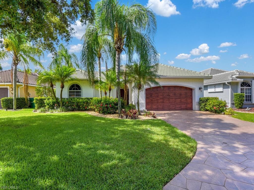 4268 Hampton LN NAPLES, FL 34119