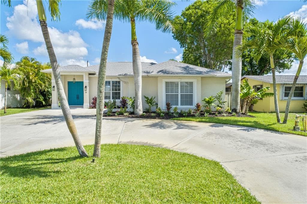 33 4th ST BONITA SPRINGS, FL 34134