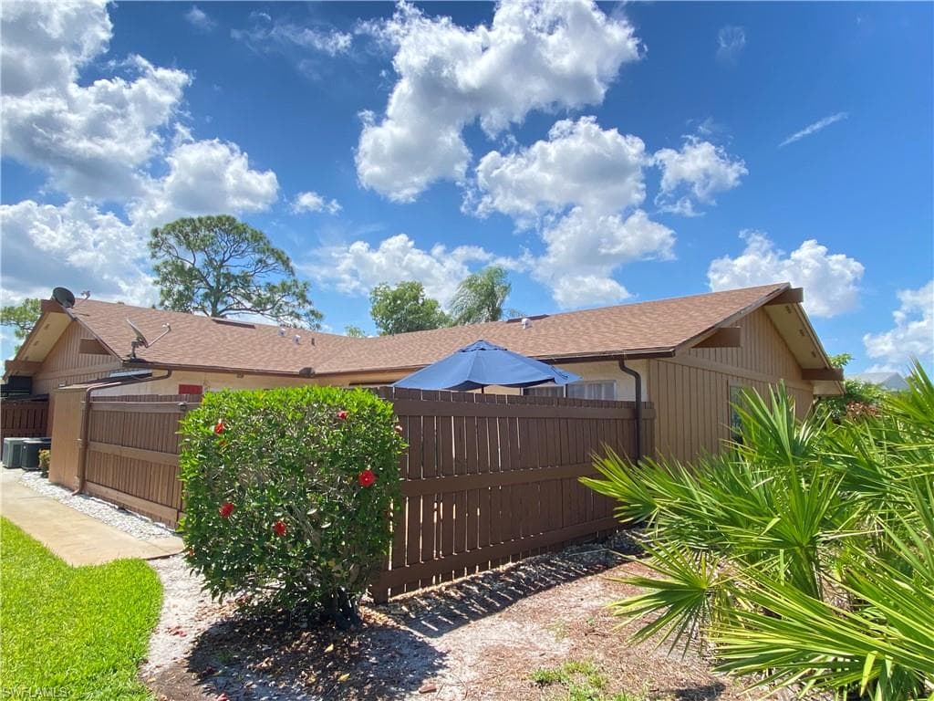 5638 Foxlake DR NORTH FORT MYERS, FL 33917