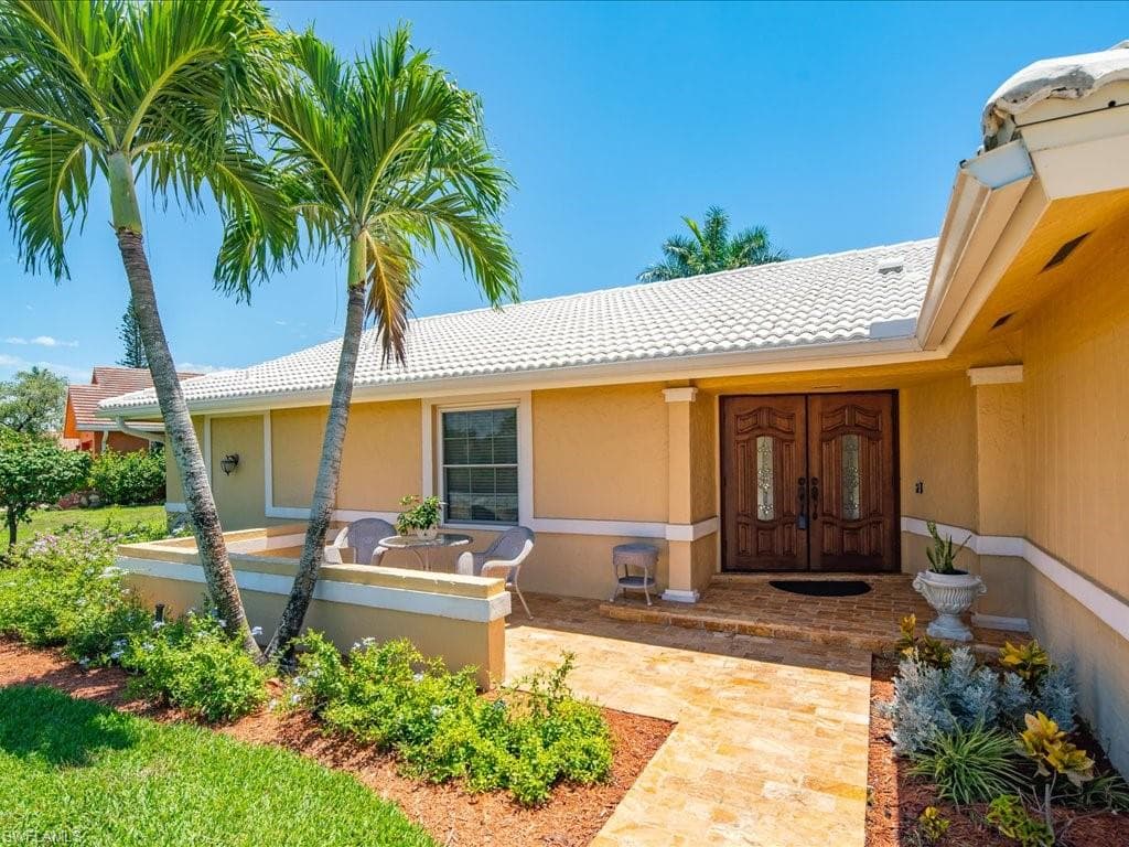 550 Forest Hills BLVD NAPLES, FL 34113