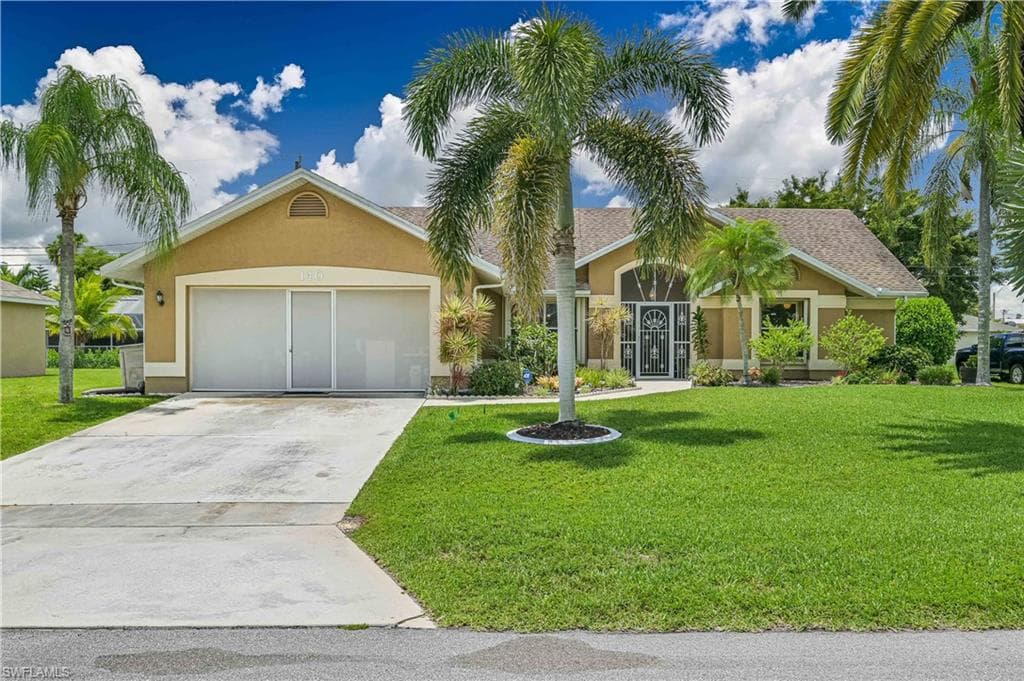 140 SE 25th TER CAPE CORAL, FL 33904