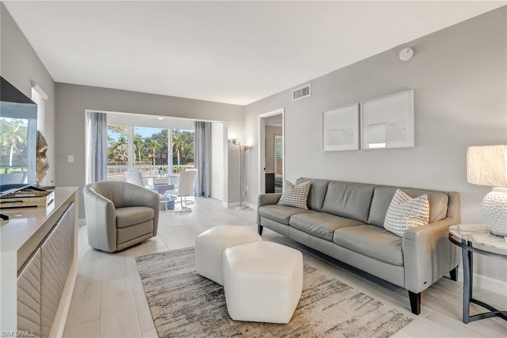 53 High Point CIR W 203 NAPLES, FL 34103