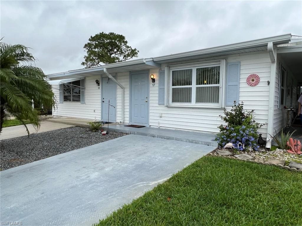 17 Pinewood BLVD LEHIGH ACRES, FL 33936