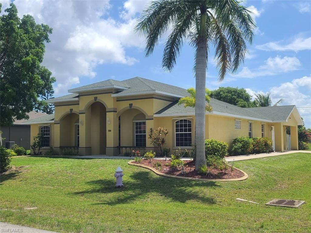 931 SE 5th PL CAPE CORAL, FL 33990