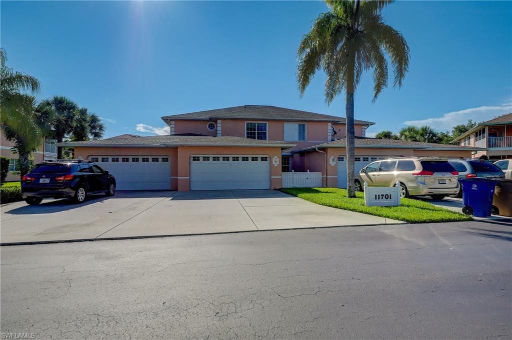 11701 Larson DR 1A LEHIGH ACRES, FL 33936