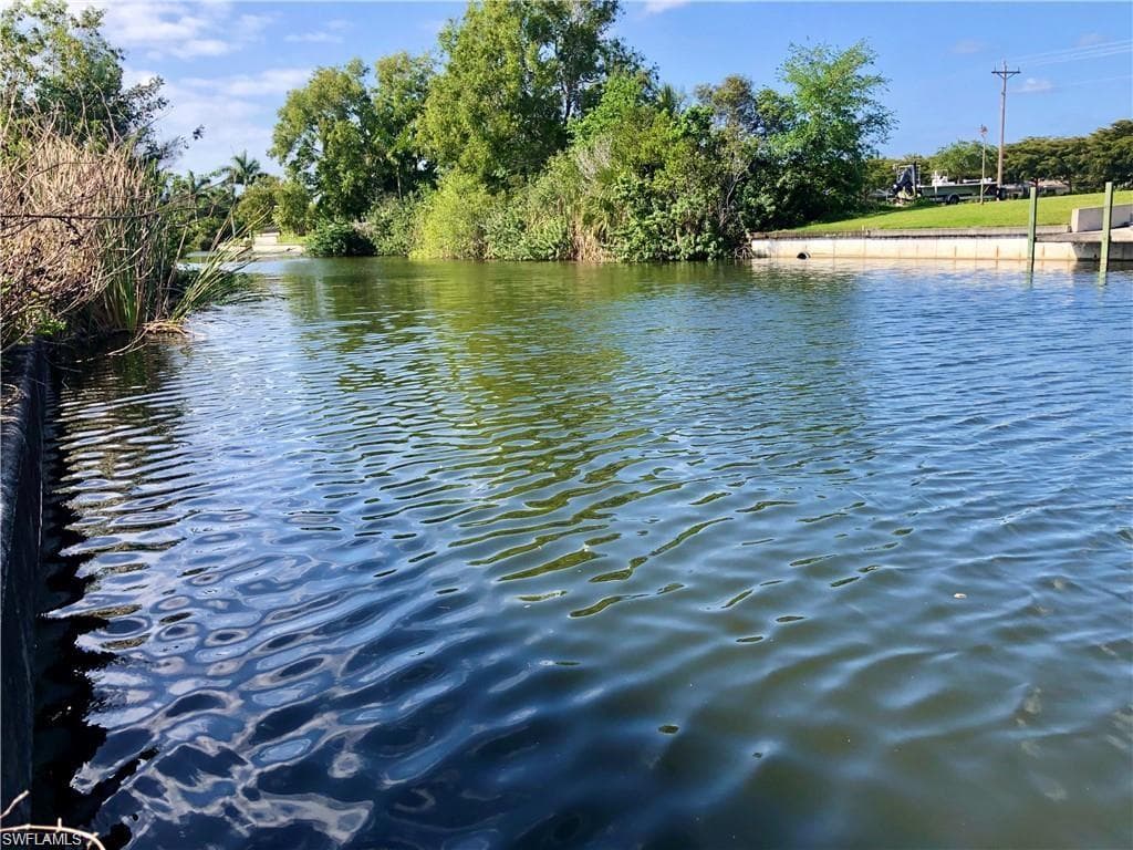 2017 Surfside BLVD CAPE CORAL, FL 33991