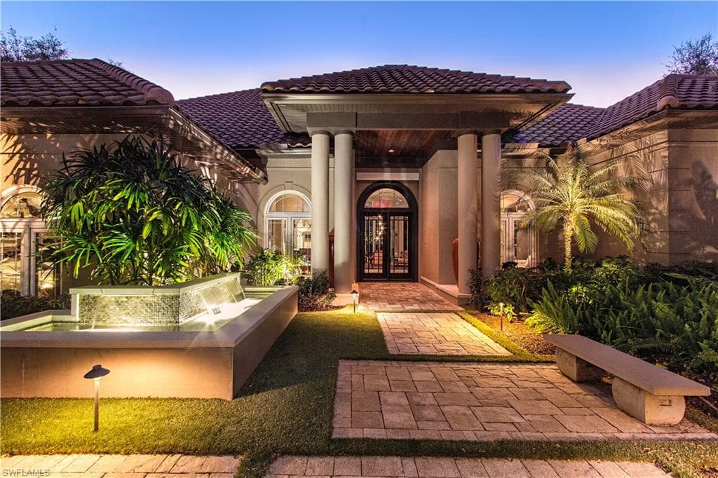 2155 Harlans RUN NAPLES, FL 34105