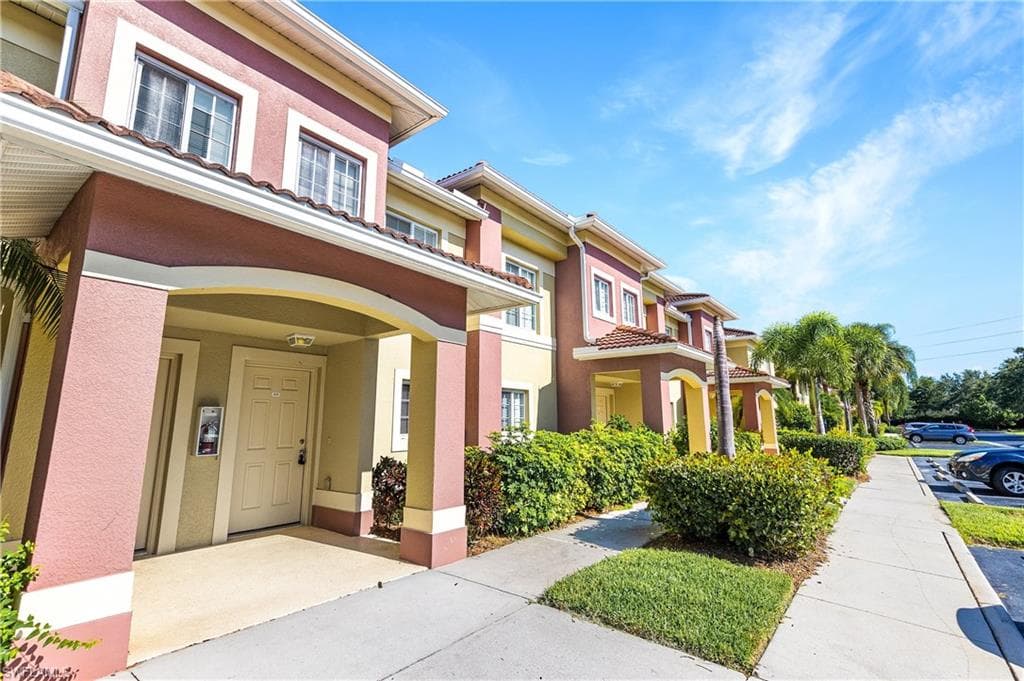 9420 Ivy Brook RUN 304 FORT MYERS, FL 33913
