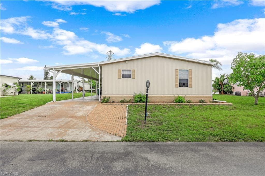 38 Grosbeak LN NAPLES, FL 34114