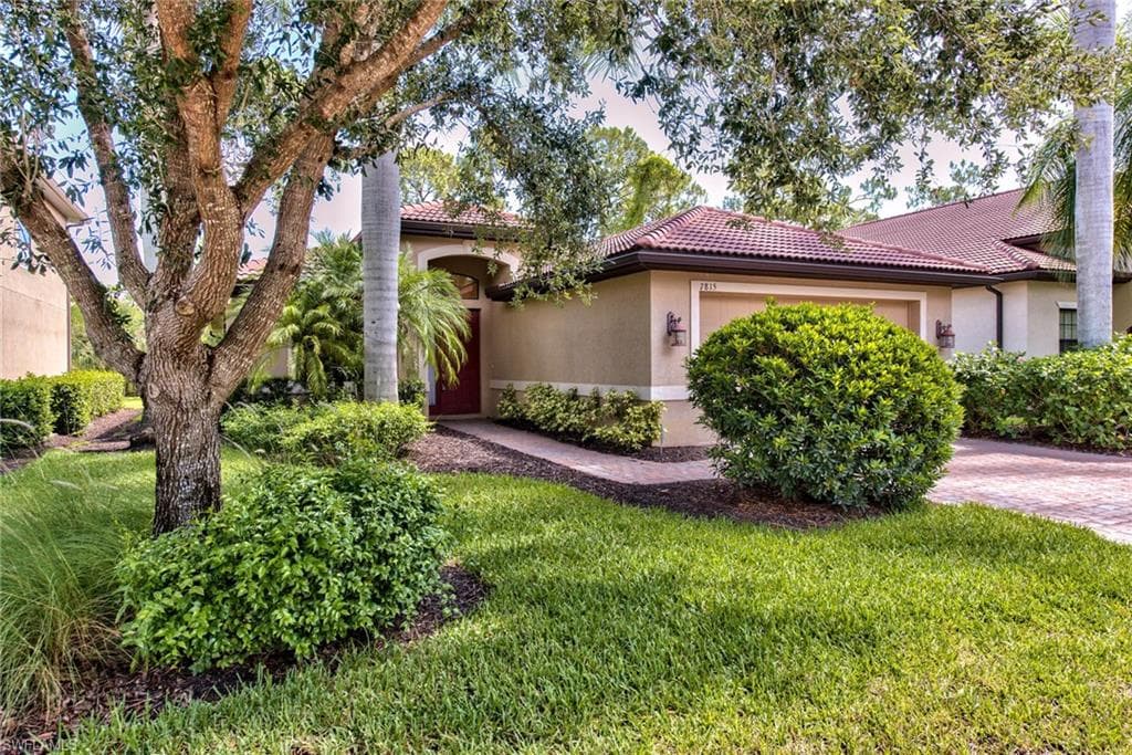 7815 Bucks Run DR NAPLES, FL 34120