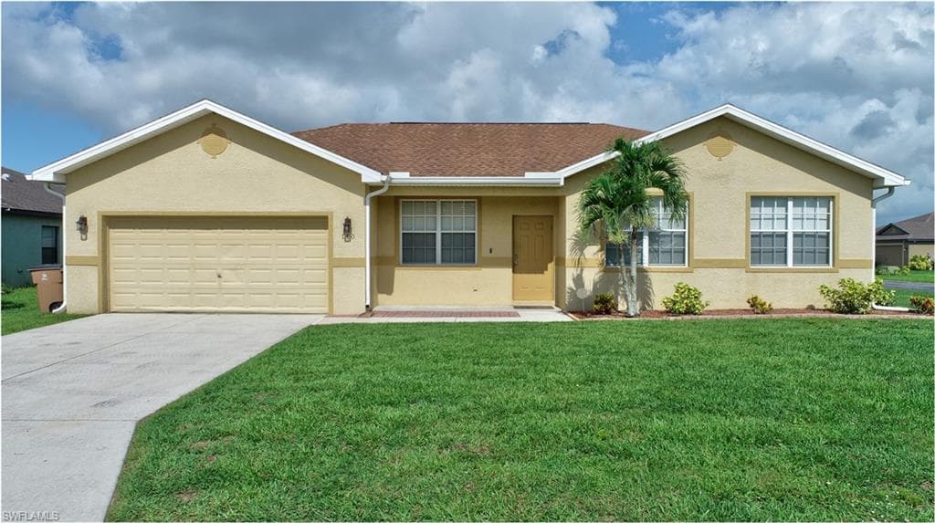 140 Shadow Lakes DR LEHIGH ACRES, FL 33974