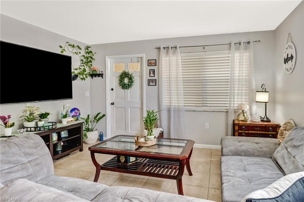 4290 Gulfstream DR 3 NAPLES, FL 34112