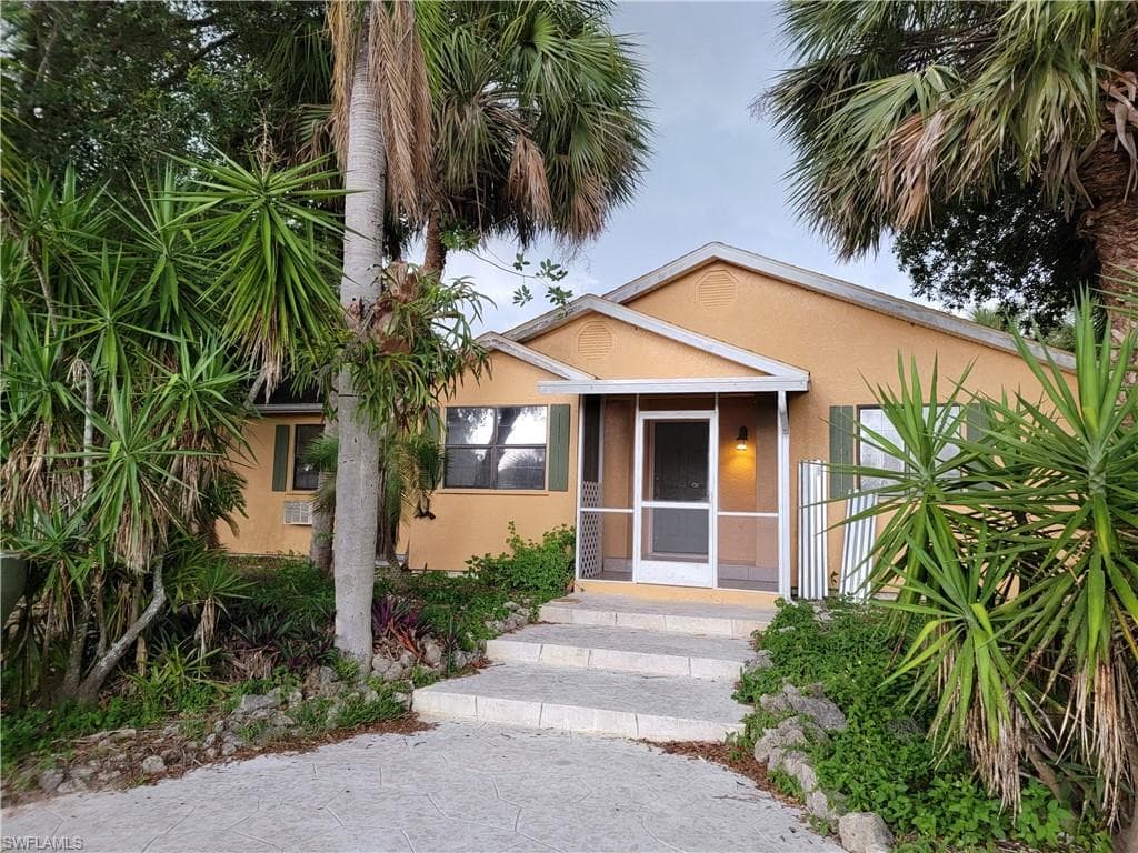 3671 4th AVE SE NAPLES, FL 34117