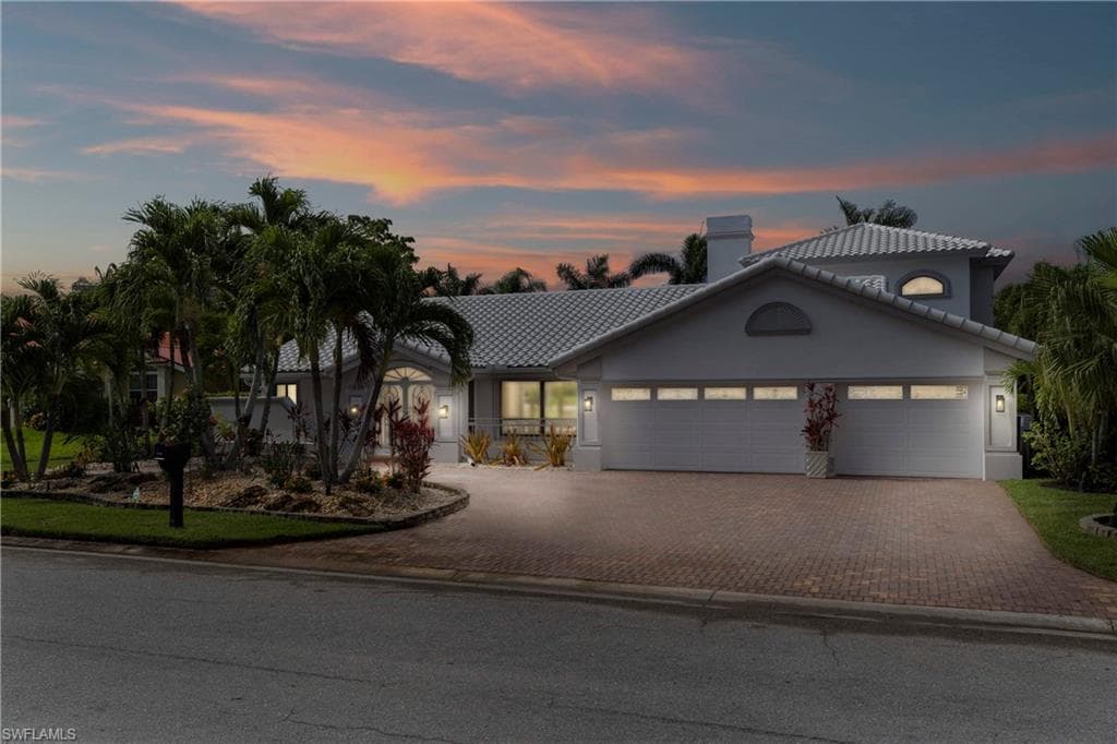 4820 Sherry LN FORT MYERS, FL 33908