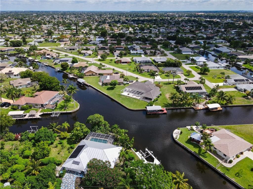 1131 SE 38th ST CAPE CORAL, FL 33904